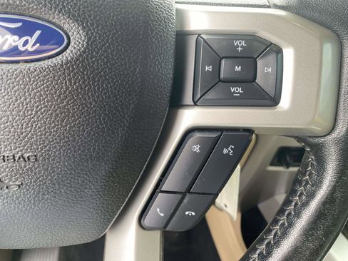 Used 2021 Ford F250 Lariat w/ Chrome Package image 21