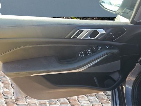 Used 2025 BMW X5 xDrive40i image 27