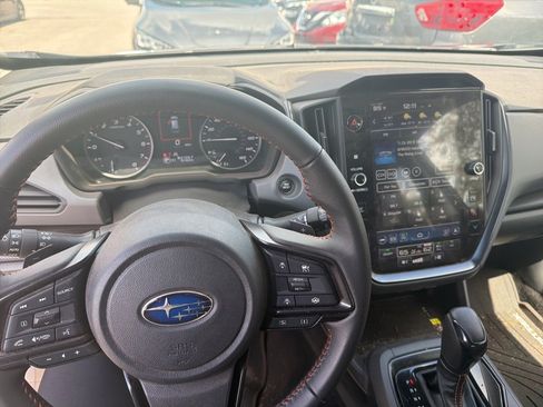 Used 2025 Subaru Crosstrek 2.5i Limited w/ Popular Package #3A image 17