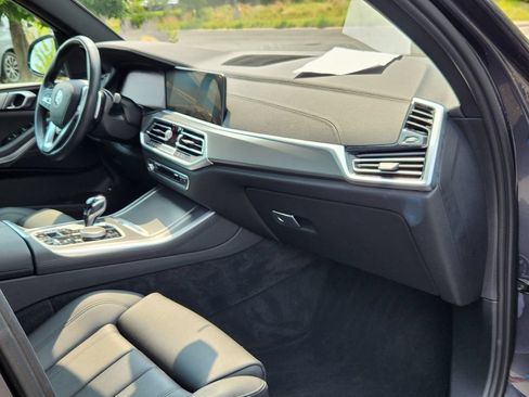 Used 2022 BMW X5 xDrive45e w/ Climate Comfort Package AWD/4WD image 16