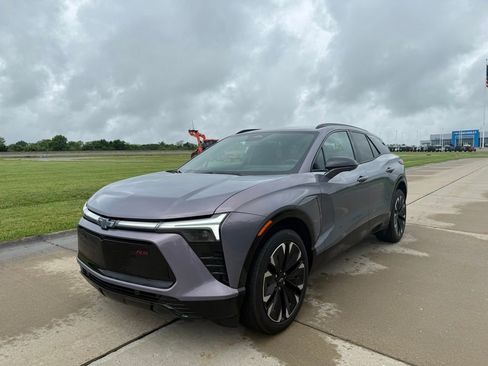 Used 2025 Chevrolet Blazer EV RS AWD/4WD image 10