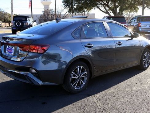 Used 2024 Kia Forte LXS w/ LXS Technology Package image 10