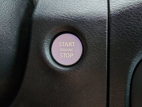Used 2022 Nissan Frontier S w/ Technology Package AWD/4WD image 19