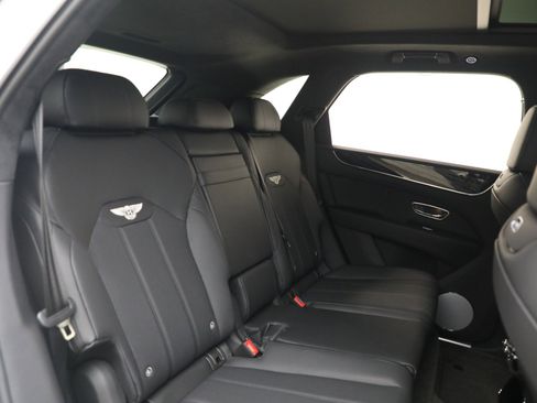 New 2025 Bentley Bentayga image 27