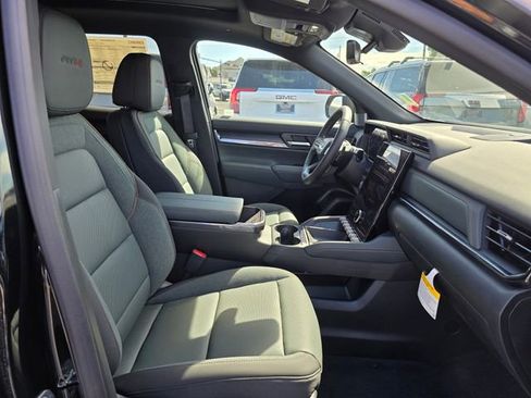 New 2026 GMC Terrain AT4 w/ Technology Package II AWD/4WD image 10