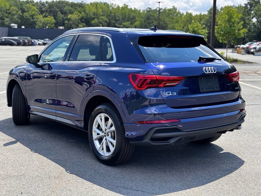 Certified 2025 Audi Q3 2.0T Premium w/ Convenience Package AWD/4WD image 4