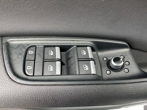 Used 2022 Audi Q7 3.0T Premium Plus w/ Premium Plus Package AWD/4WD image 26