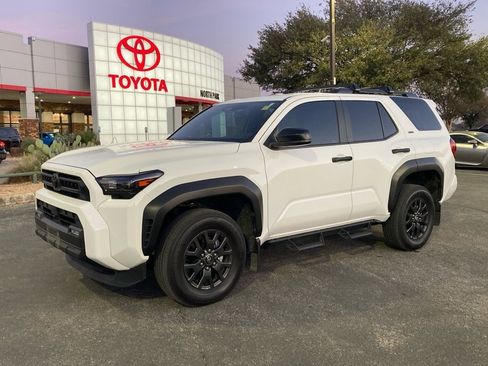 Used 2025 Toyota 4Runner SR5 image 1
