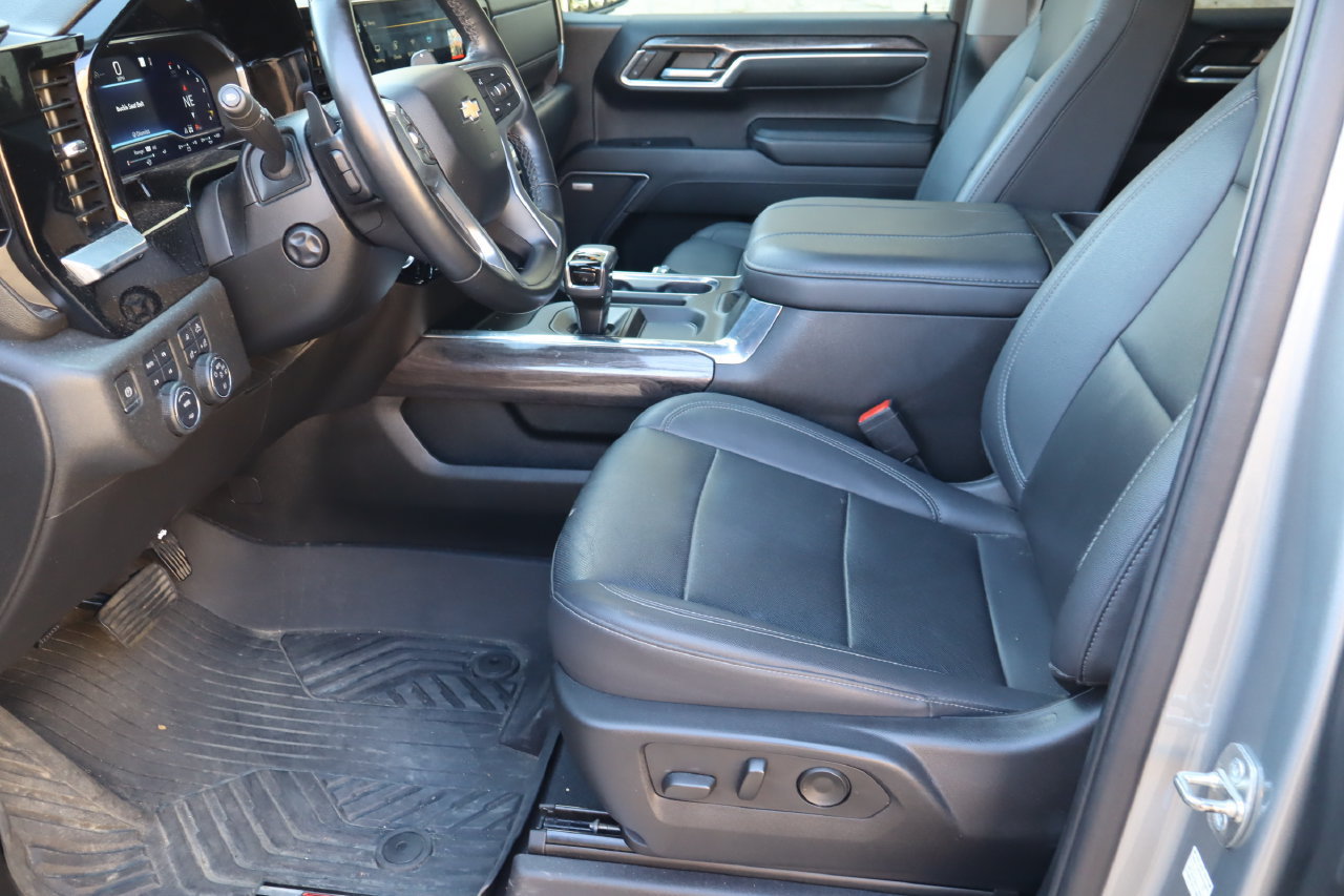 Used 2023 Chevrolet Silverado 1500 LTZ AWD/4WD image 15