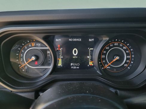 Certified 2025 Jeep Gladiator Sport AWD/4WD image 28