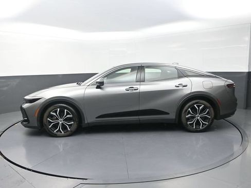 Certified 2023 Toyota Crown AWD/4WD image 4