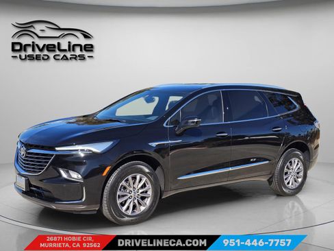 Used 2023 Buick Enclave Essence image 8