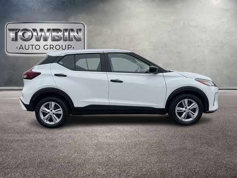 Used 2024 Nissan Kicks S FWD image 3