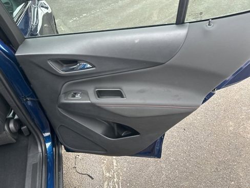 Used 2022 Chevrolet Equinox RS image 9