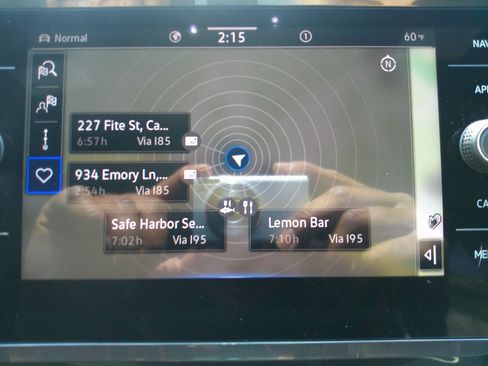 Used 2024 Volkswagen Tiguan SEL R-Line image 25