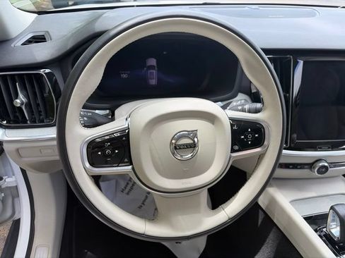 Used 2025 Volvo V60 B5 Cross Country Plus AWD/4WD image 19