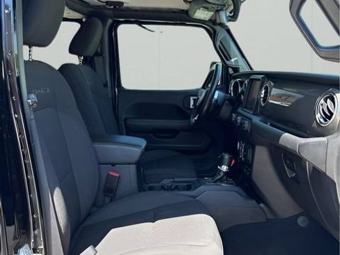 Used 2023 Jeep Wrangler Unlimited Sahara w/ Cold Weather Group AWD/4WD image 13