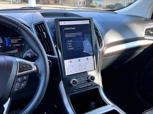 Certified 2024 Ford Edge SEL w/ Convenience Package image 6