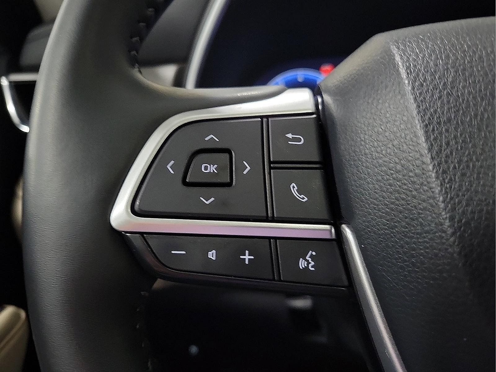 Used 2023 Toyota Highlander Limited AWD/4WD image 18