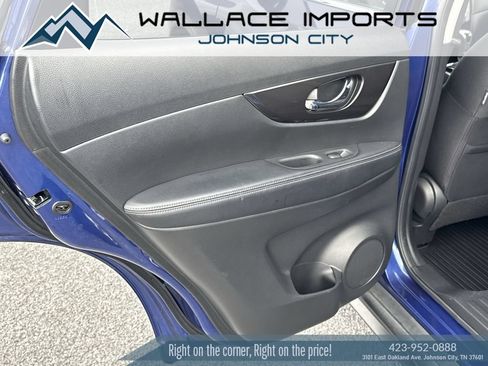Used 2020 Nissan Rogue S w/ Special Edition Package FWD image 31