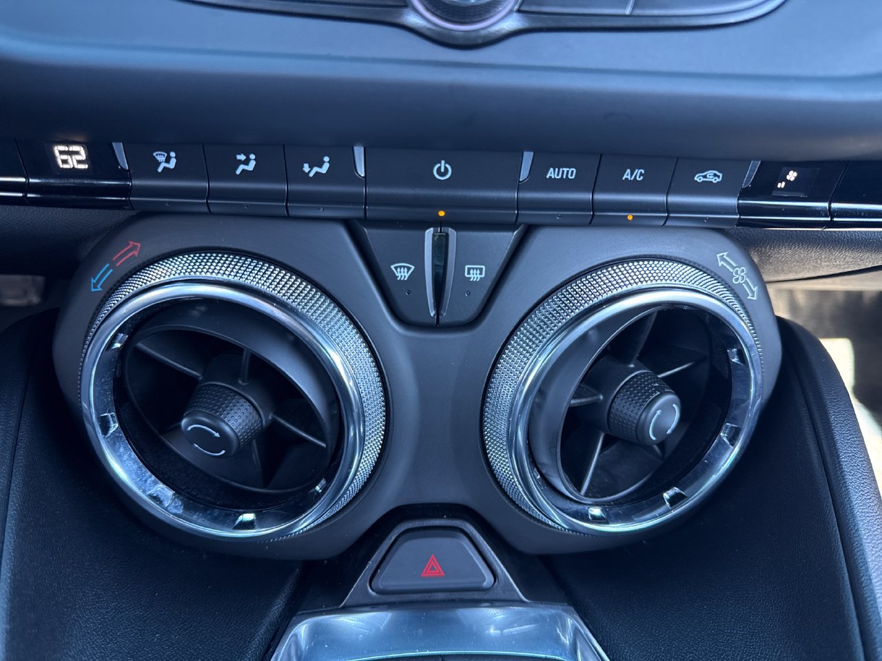 Used 2023 Chevrolet Camaro LT RWD image 29