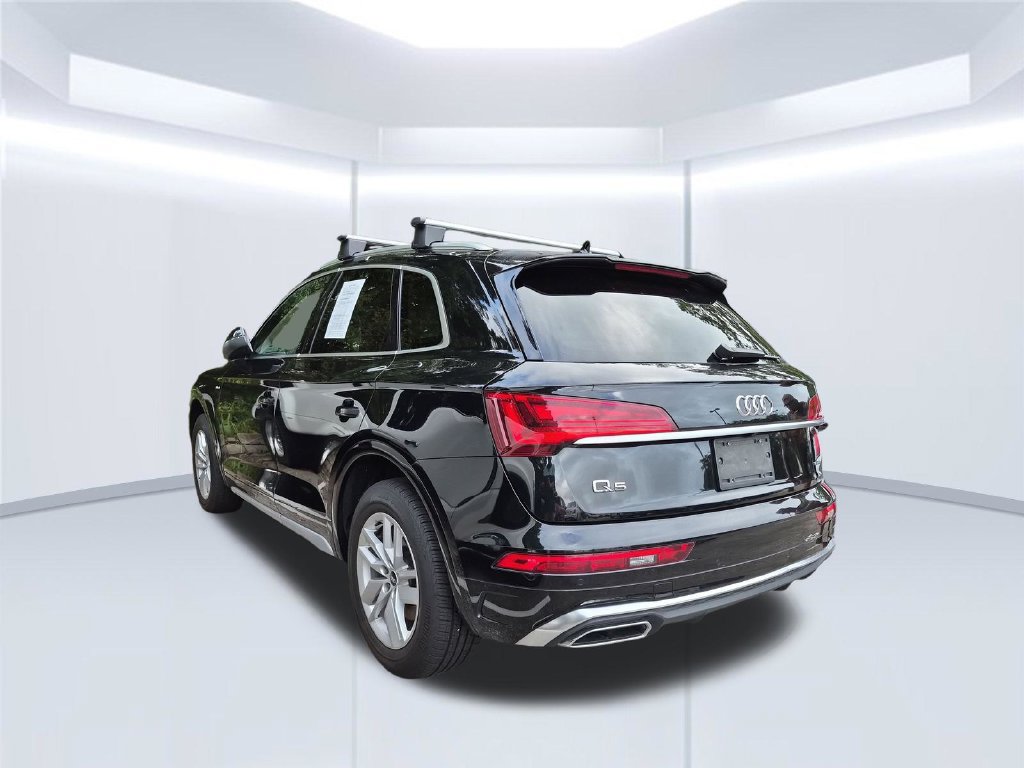 Used 2022 Audi Q5 2.0T Premium w/ Convenience Package AWD/4WD image 2