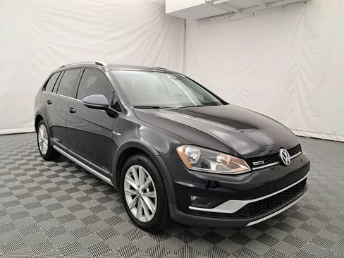 Used 2017 Volkswagen Golf Alltrack S AWD/4WD image 3