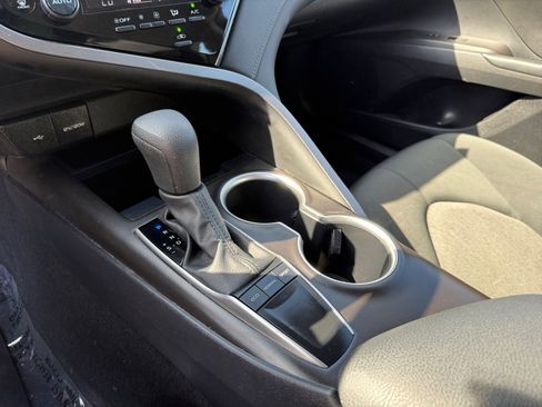 Used 2023 Toyota Camry LE w/ Convenience Package FWD image 13