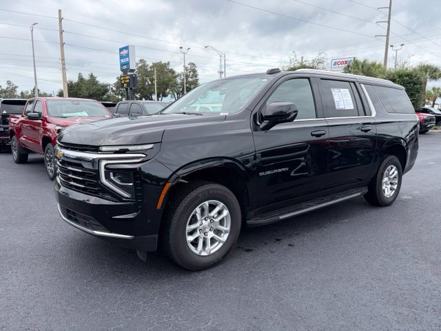Certified 2025 Chevrolet Suburban LS w/ LPO, Dark Essentials Package RWD image 3