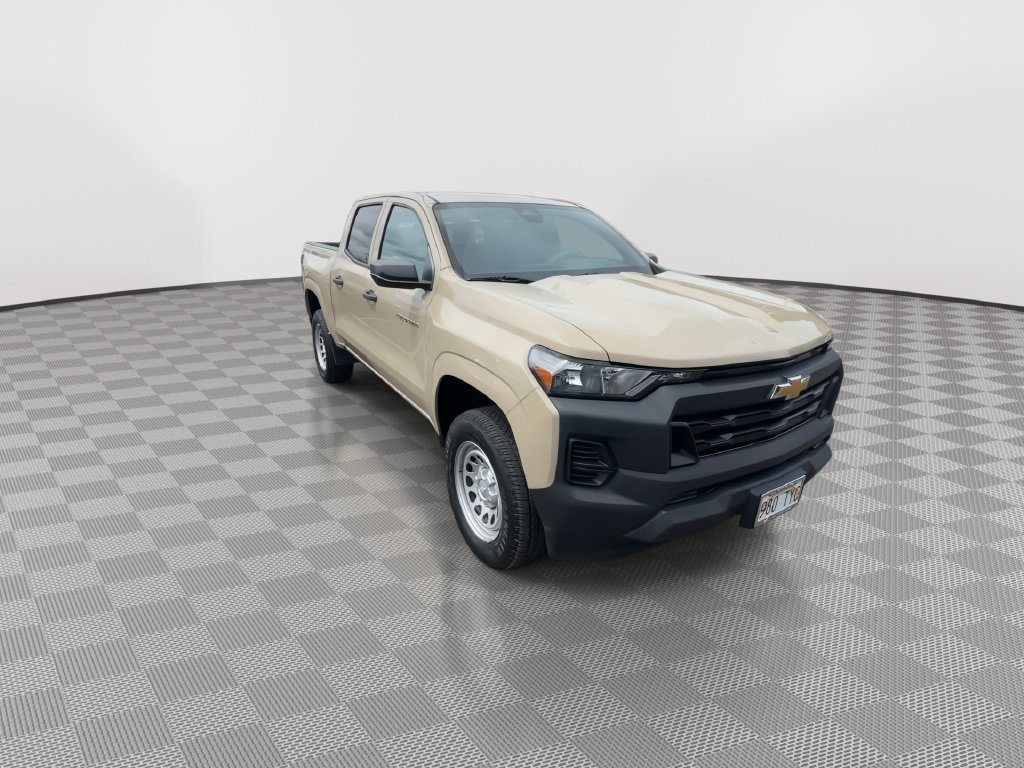 Used 2023 Chevrolet Colorado W/T RWD image 3