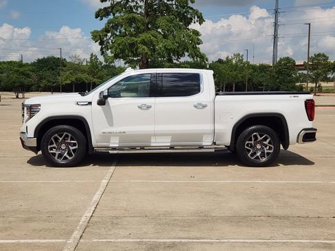 Used 2025 GMC Sierra 1500 SLT AWD/4WD image 4