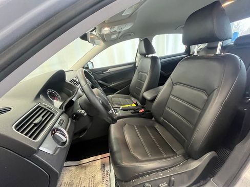 Used 2015 Volkswagen Passat 1.8T Wolfsburg Edition image 10