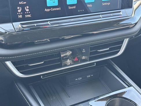 New 2026 Volkswagen Atlas SE image 30