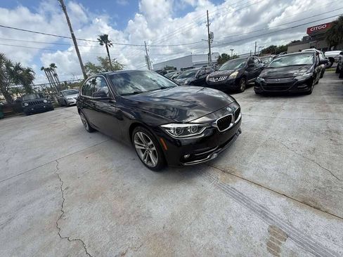 Used 2017 BMW 330i Sedan w/ Premium Package RWD image 3