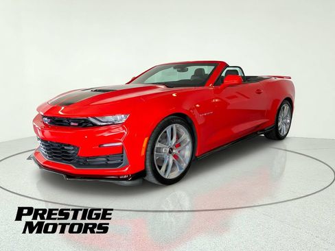 Used 2021 Chevrolet Camaro SS RWD image 7
