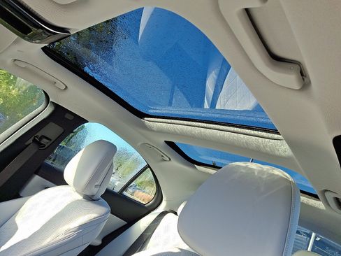 New 2026 Mercedes-Benz E 350 4MATIC Sedan image 9