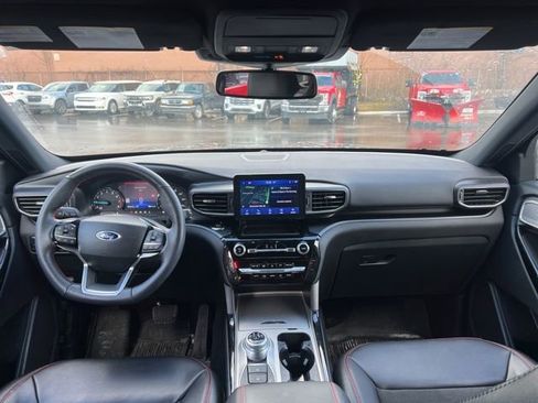 Used 2024 Ford Explorer ST-Line w/ Class IV Trailer Tow Package image 18