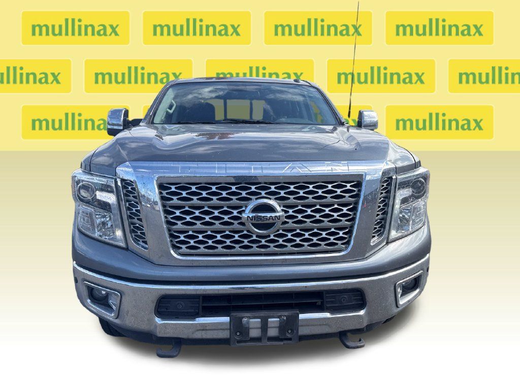 Used 2017 Nissan Titan SL AWD/4WD image 16