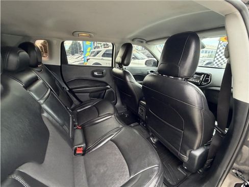 Used 2019 Jeep Compass Latitude FWD image 24
