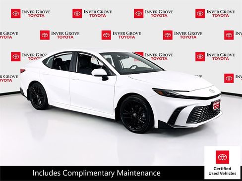 Certified 2025 Toyota Camry SE image 3