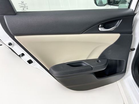 Used 2018 Honda Civic EX image 26