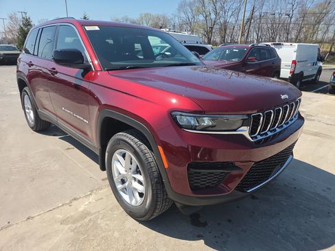 New 2026 Jeep Grand Cherokee Laredo X AWD/4WD image 18