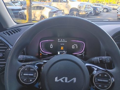 Used 2025 Kia Soul S FWD image 23