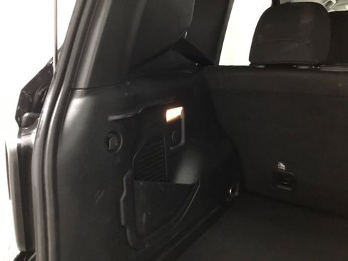 Used 2022 Jeep Renegade Latitude w/ Convenience Group AWD/4WD image 18