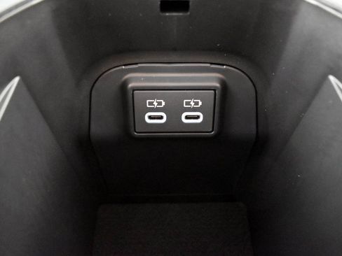 New 2025 Toyota RAV4 LE image 40