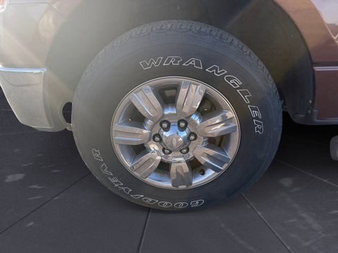 Used 2012 Ford F150 XLT w/ XLT Chrome Pkg image 14