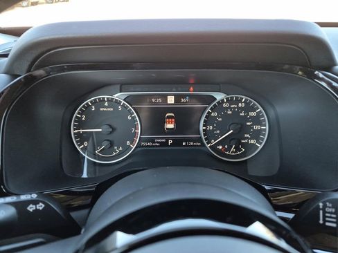 Used 2022 Nissan Pathfinder SL image 24