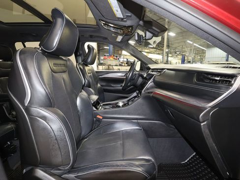 Used 2023 Jeep Grand Cherokee L Overland w/ Advanced Protech Group III image 29