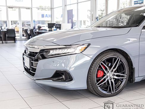 Used 2021 Honda Accord Touring image 5
