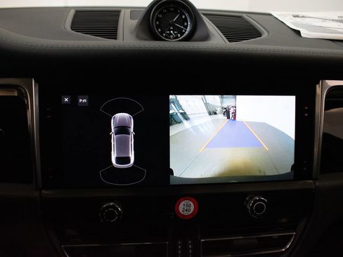 New 2026 Porsche Macan image 30